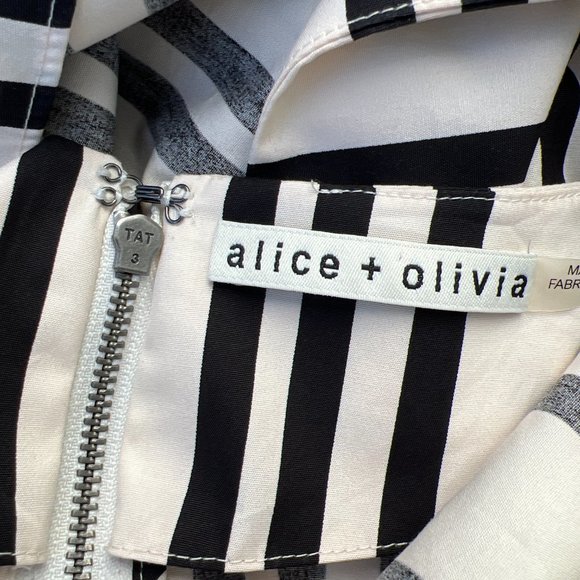 Alice + Olivia Vertical Stripe Blouse Bell Sleeve Back Zip Black & White XS - Picture 8 of 11